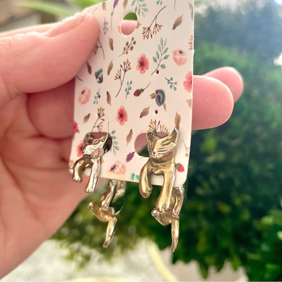 Vintage Hanging Cat Dangle Earrings - Picture 3 of 6